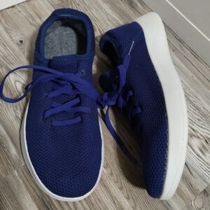 Baubax Women's Breezy Laced Sneakers Navy Blue Size 10